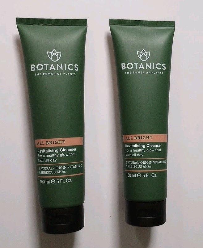Botanics All Bright Revitalising Cleanser Vitamin C and Hibiscus